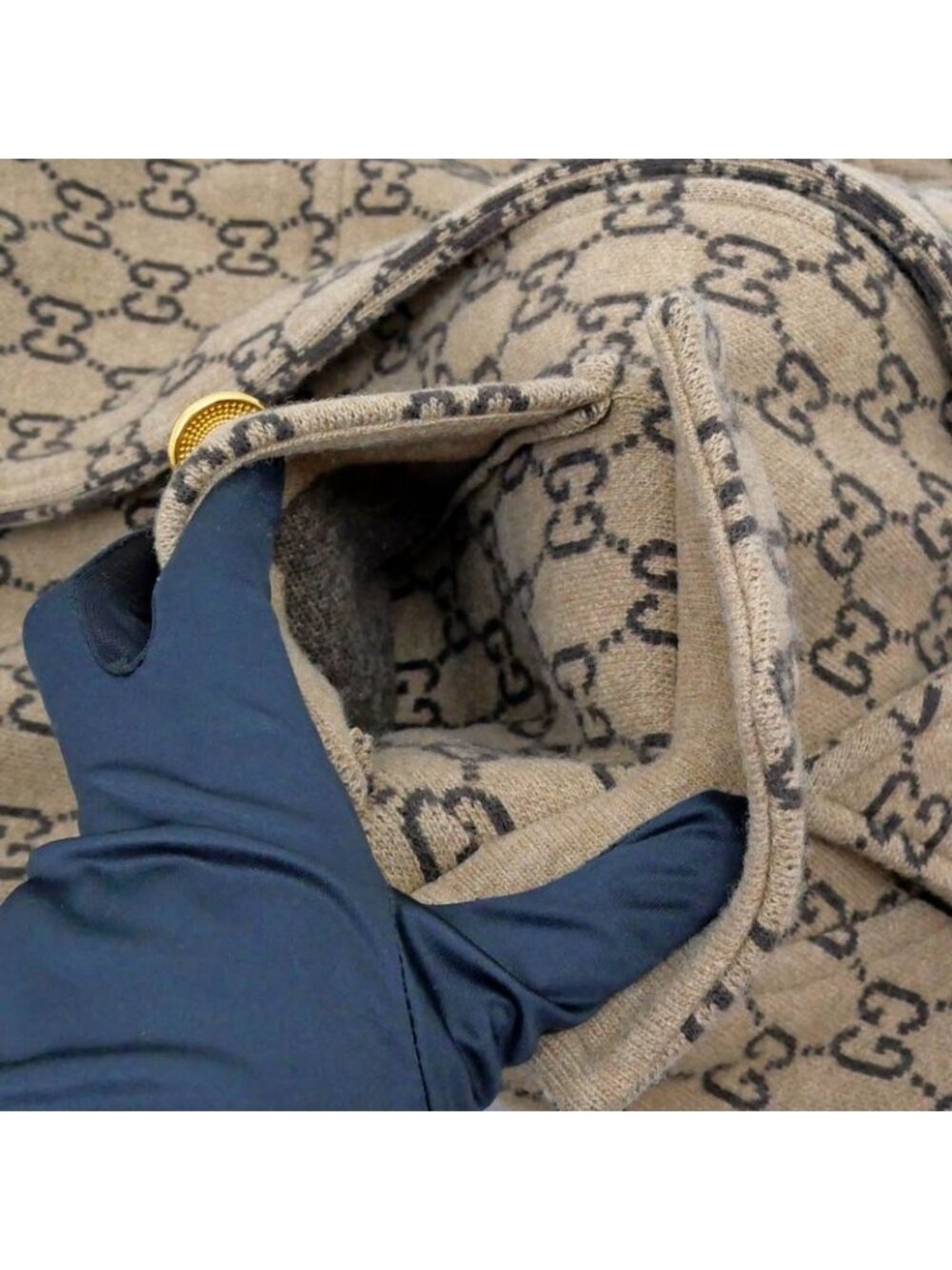 Gucci Cape GG Pattern Beige Dark Brown S Size Apparel - Picture 6 of 10